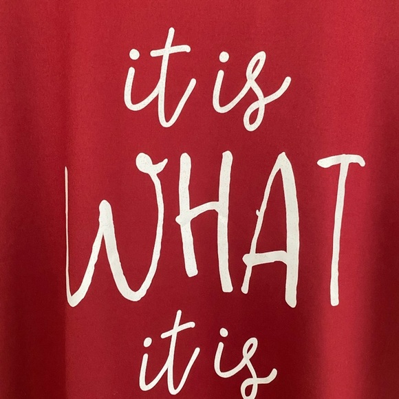 NWOT Burgundy Graphic Print “IT IS WHAT IT IS” Women’s Medium Fun Slogan T-shirt - Picture 11 of 11